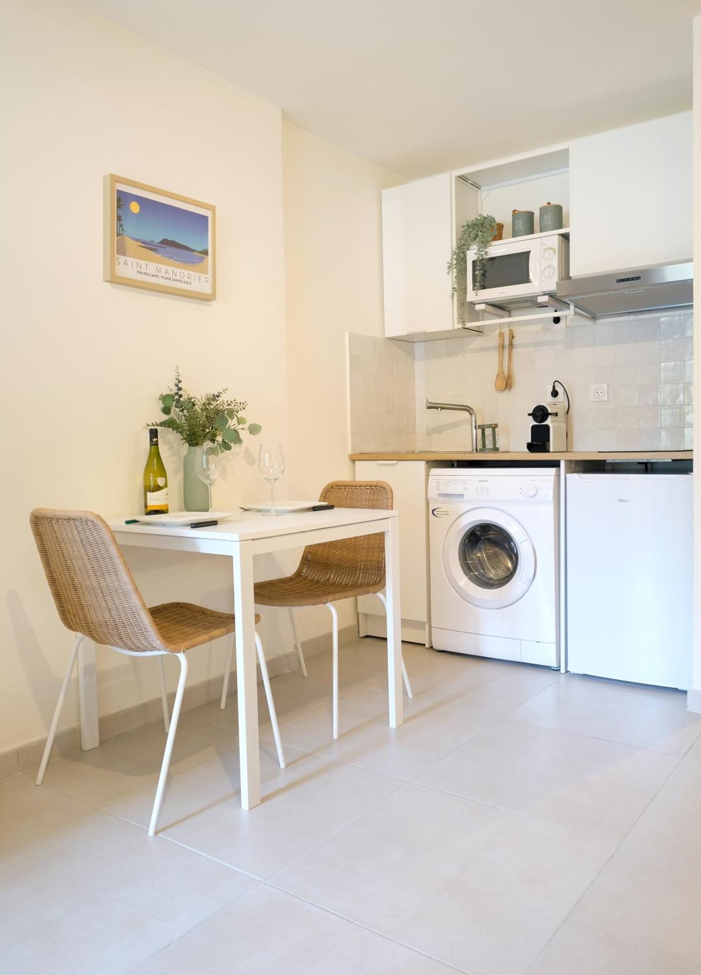 Studio Renove, 5Mn Plage, Terrasse, Clim, Velos Saint-Mandrier-sur-Mer Exteriör bild